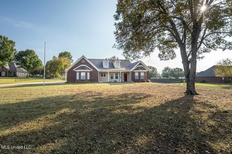 Exterior - 2653 N Lamar Pl, Hernando, MS 38632 photo 3 of 12