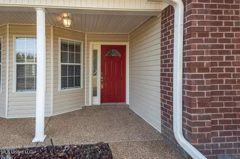 Exterior - 2653 N Lamar Pl, Hernando, MS 38632 photo 5 of 12