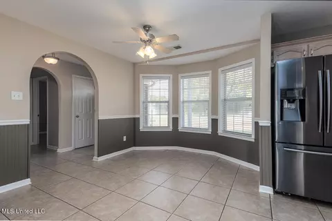 Entry Way - 2653 N Lamar Pl, Hernando, MS 38632 photo 2 of 2