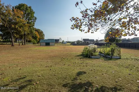 Exterior - 2653 N Lamar Pl, Hernando, MS 38632 photo 8 of 12