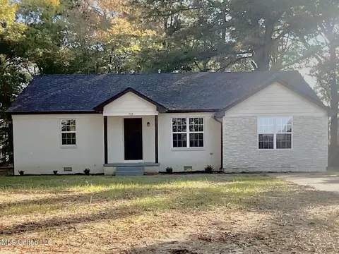 712 Powell St, Coldwater, MS 38618