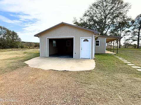 149 Scr 57, Mount Olive, MS 39119 photo 4