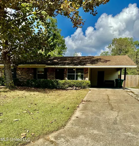 2703 E David Dr, Gulfport, MS 39503