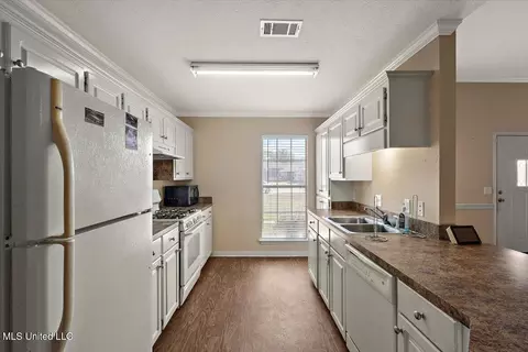 Kitchen - 405 Anthony Cv, Byram, MS 39272 photo 1 of 1