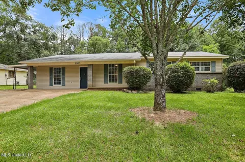 2247 Napoleon Ave, Pearl, MS 39208