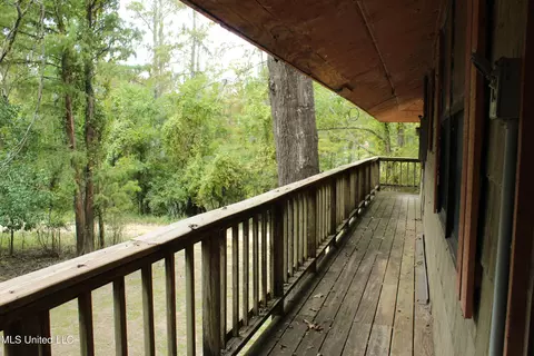 Exterior - 1122 Beaver Dam Dr, Lucedale, MS 39452 photo 2 of 2
