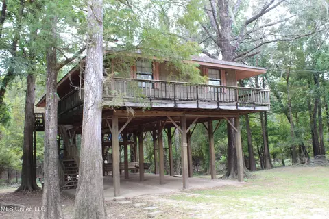 Exterior - 1122 Beaver Dam Dr, Lucedale, MS 39452 photo 1 of 2