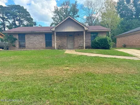 1720 Brookhollow Cir, Jackson, MS 39212