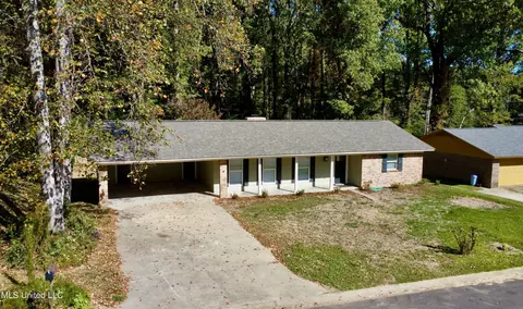 1211 Pineview Dr, Clinton, MS 39056 photo 4