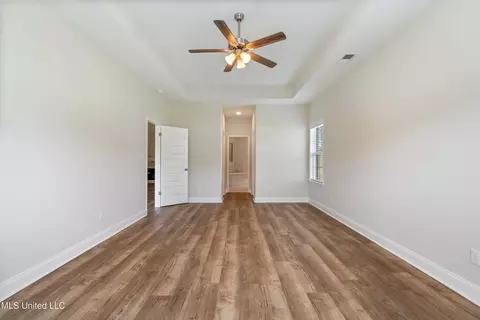 3932 Winter Pointe Dr, Olive Branch, MS 38654 photo 12