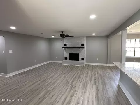 Living - 15077 Alsobrooks Rd, Picayune, MS 39466 photo 1 of 3