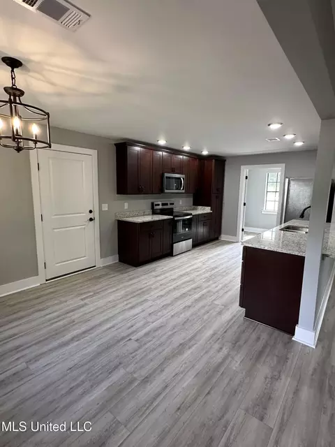 Kitchen - 15077 Alsobrooks Rd, Picayune, MS 39466 photo 1 of 4