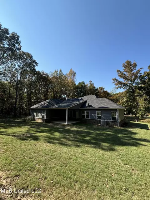 78 Beechtree Ln, Byhalia, MS 38611 photo 4