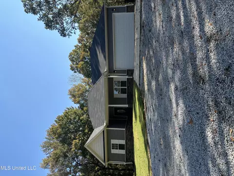 78 Beechtree Ln, Byhalia, MS 38611