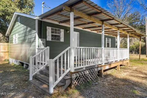 Exterior - 715 Nobles Rd, Sumrall, MS 39482 photo 4 of 5