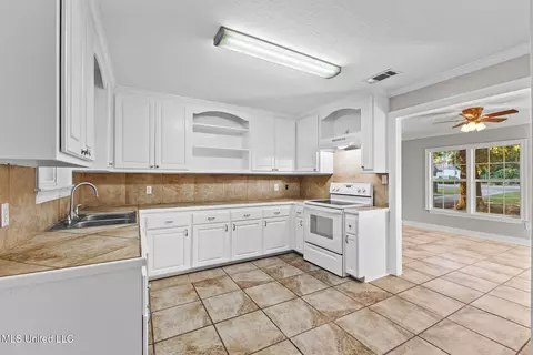 Kitchen - 715 Nobles Rd, Sumrall, MS 39482 photo 2 of 2