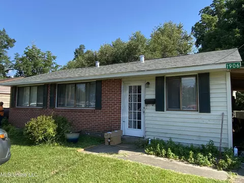 1906 Murray Dr, Vidalia, LA 71373