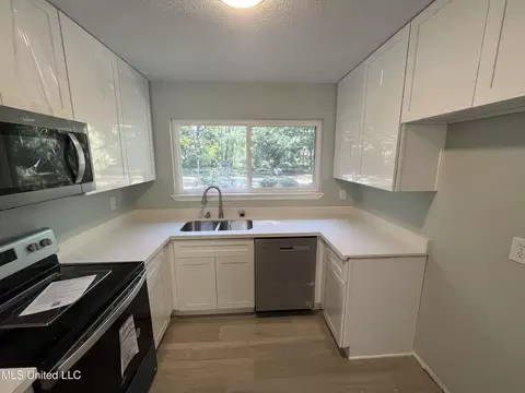 Kitchen - 2425 Academy Dr, Gautier, MS 39553 photo 2 of 3