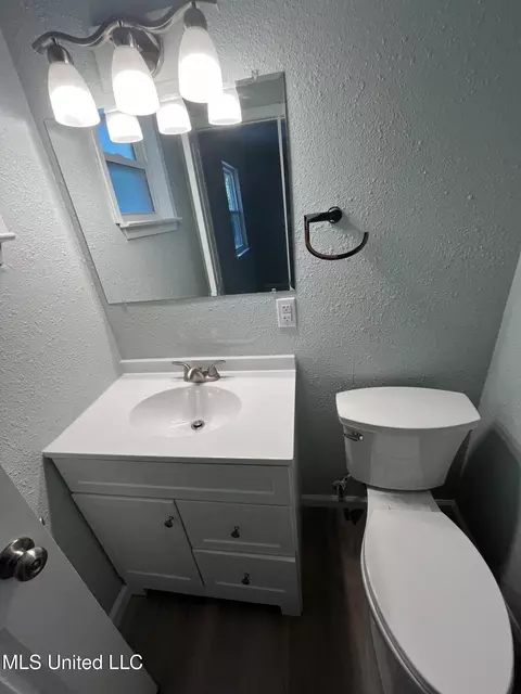Bath - 2425 Academy Dr, Gautier, MS 39553 photo 2 of 2