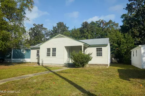 1616 Hollywood Blvd, Biloxi, MS 39531