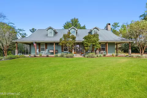 17242 E Spring Lake Dr, Vancleave, MS 39565