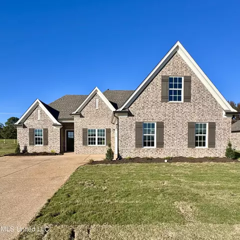 2222 Julianna Dr, Southaven, MS 38672