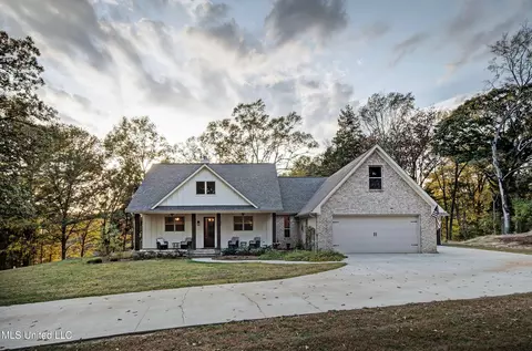 2897 Clinton Tinnin Rd, Clinton, MS 39056