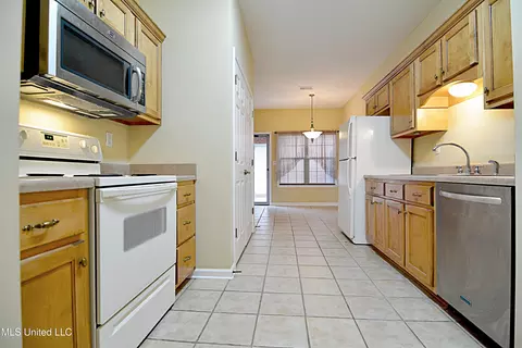 815 Cardinal Ln, Hernando, MS 38632 photo 7
