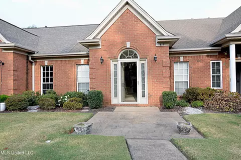 815 Cardinal Ln, Hernando, MS 38632