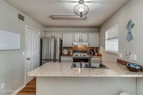 835 Planters Pt, Canton, MS 39046 photo 12
