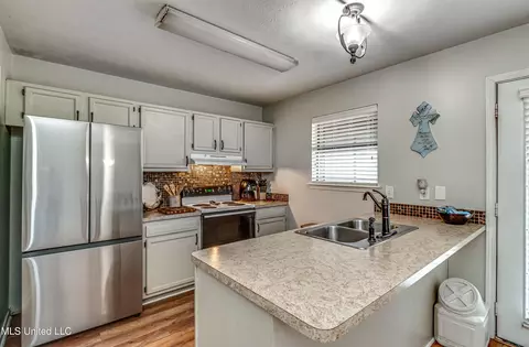 835 Planters Pt, Canton, MS 39046 photo 10