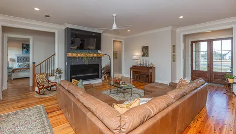 Living - 513 Stump Ridge Rd, Brandon, MS 39047 photo 5 of 6