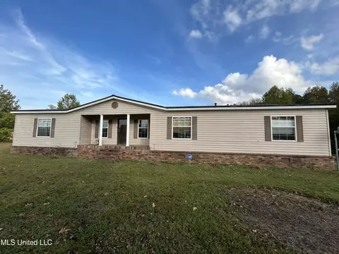 2236 Scenic Ln, Hernando, MS 38632