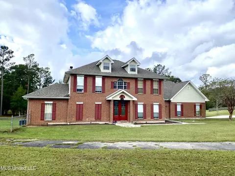 391 Lake David Dr, Picayune, MS 39466