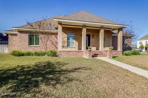 980 Emily Dr, Biloxi, MS 39532