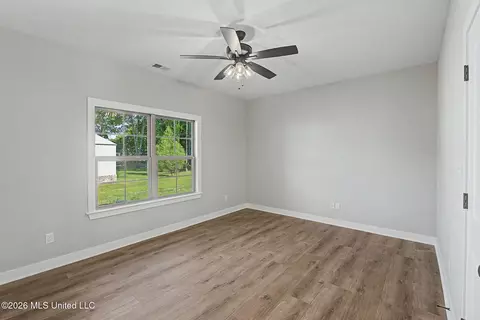 Bedroom - 9069 Bennett Trl, Hernando, MS 38632 photo 3 of 4