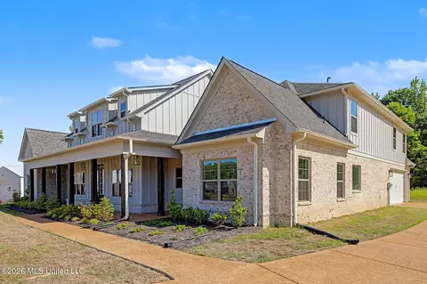 Exterior - 9069 Bennett Trl, Hernando, MS 38632 photo 2 of 6