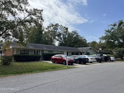 261 Reinike Rd, Long Beach, MS 39560