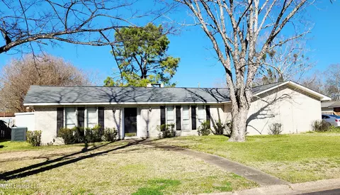 300 Lindberg Ave, Natchez, MS 39120