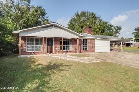 647 Dina Dr, D'iberville, MS 39540
