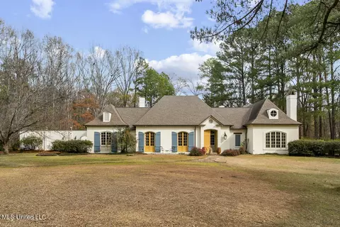 3 Little Creek Rd, Flowood, MS 39232