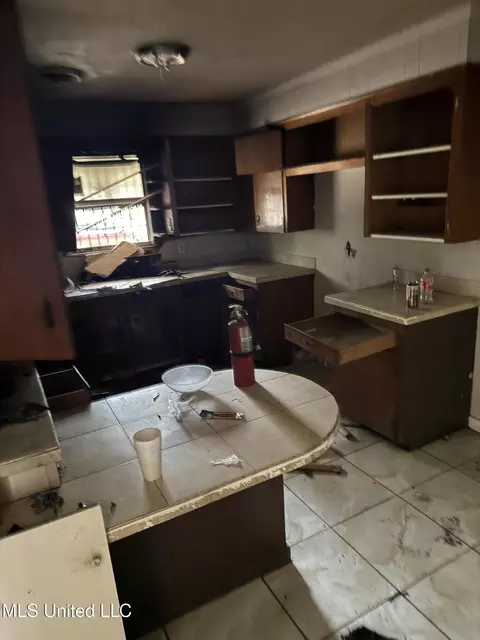 Kitchen - 2667 Key St, Jackson, MS 39212 photo 1 of 1