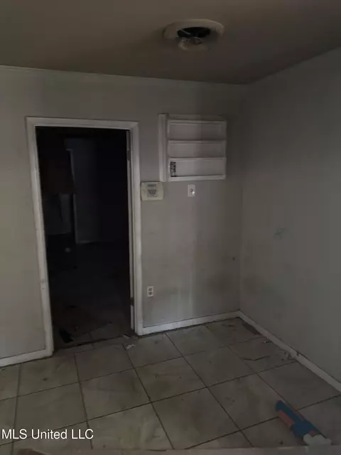 Entry Way - 2667 Key St, Jackson, MS 39212 photo 1 of 1