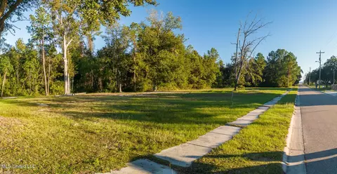 132 Markham Dr, Long Beach, MS 39560 photo 4