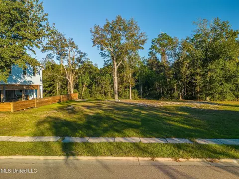 132 Markham Dr, Long Beach, MS 39560 photo 5