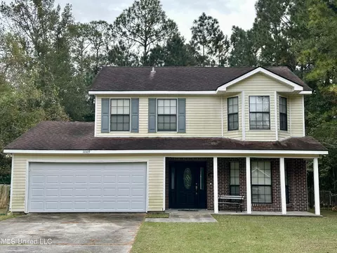 1009 Herlihy St, Waveland, MS 39576