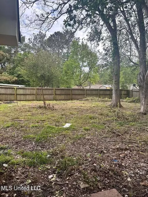 Exterior - 5257 Sycamore Dr, Jackson, MS 39212 photo 2 of 2