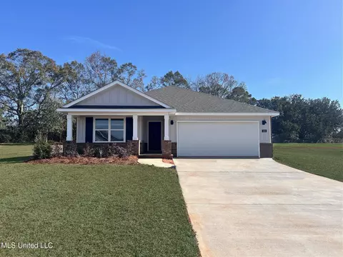 203 Mill Ct, Lucedale, MS 39452