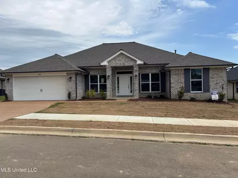 3498 Jaguar Blvd, Southaven, MS 38672