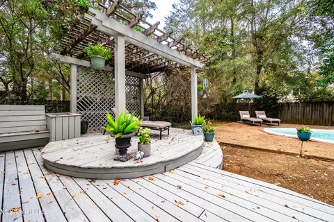 Exterior - 4840 Shadowwood Dr, Jackson, MS 39211 photo 5 of 10